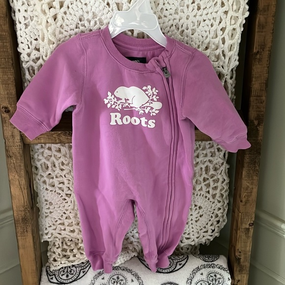 Roots Other - Roots Baby Outfit